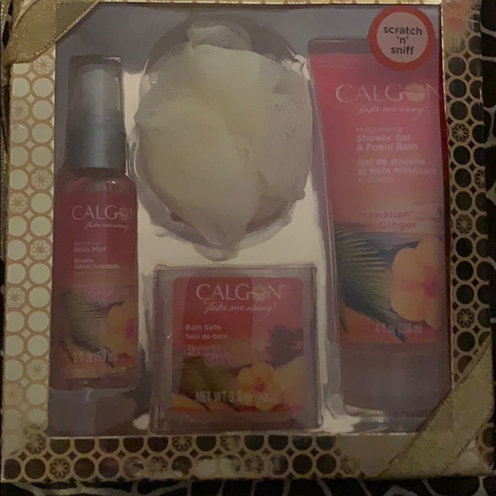 Calgon Take Me Away Hawaiian Ginger Gift Set - Picture 2 of 2